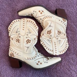 Embroidered Cowgirl Boots